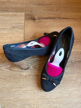 Tommy Hilfiger | Navy Blue Real Leather Heels, Hardly Used, Sz 6.5 (EU 37)
